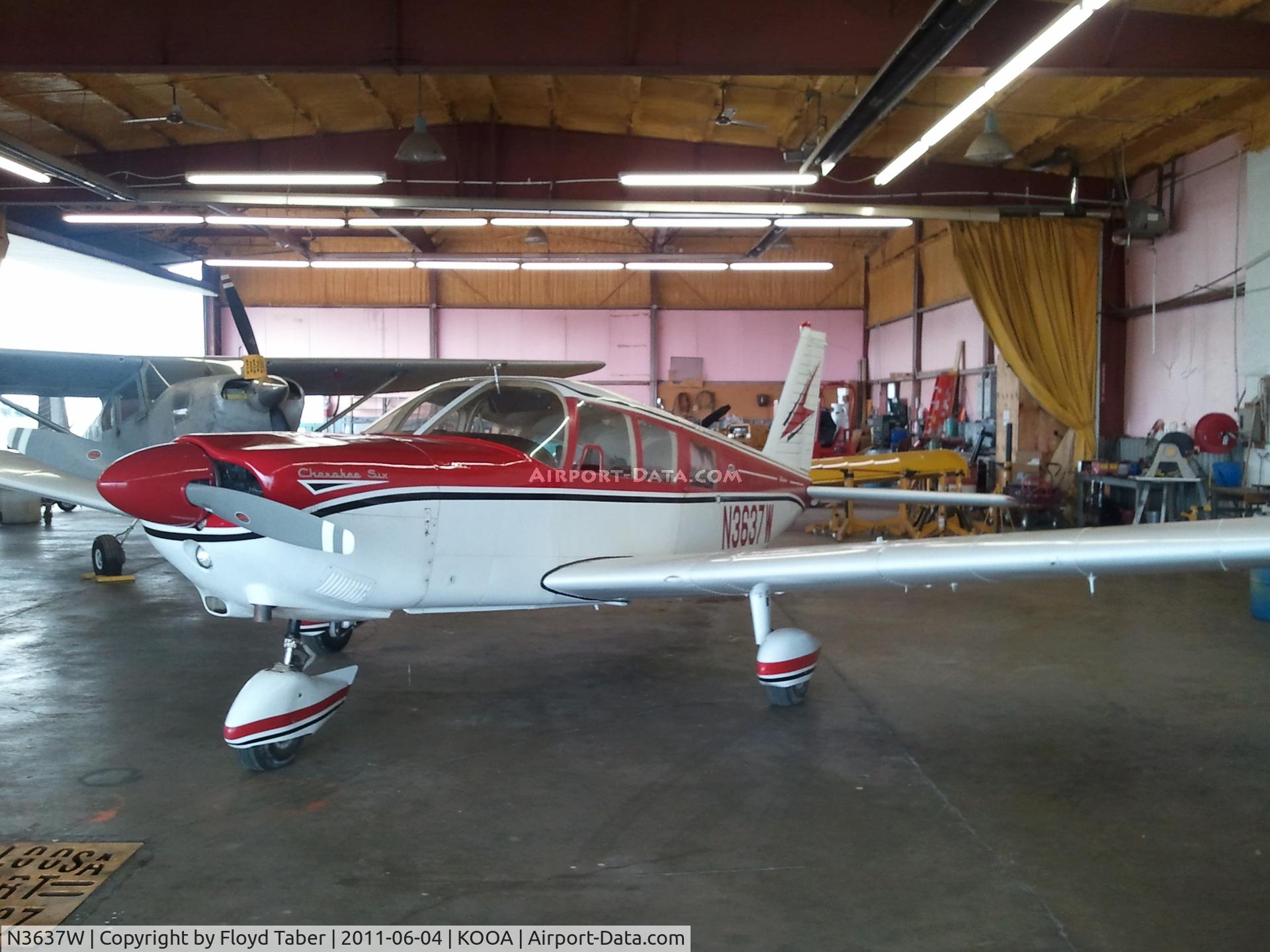 N3637W, 1966 Piper PA-32-260 Cherokee Six Cherokee Six C/N 32-539, A very nice Piper in for annual inspection