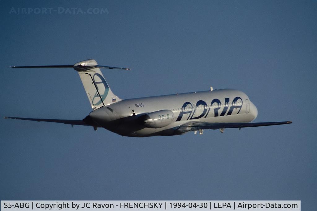 S5-ABG, 1971 Douglas DC-9-33(RC) C/N 47530, Adria Airways take off