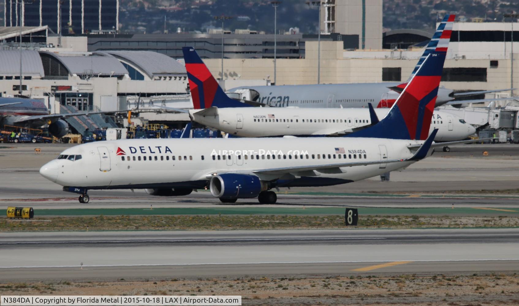 N384DA, 1999 Boeing 737-832 C/N 30347, Delta