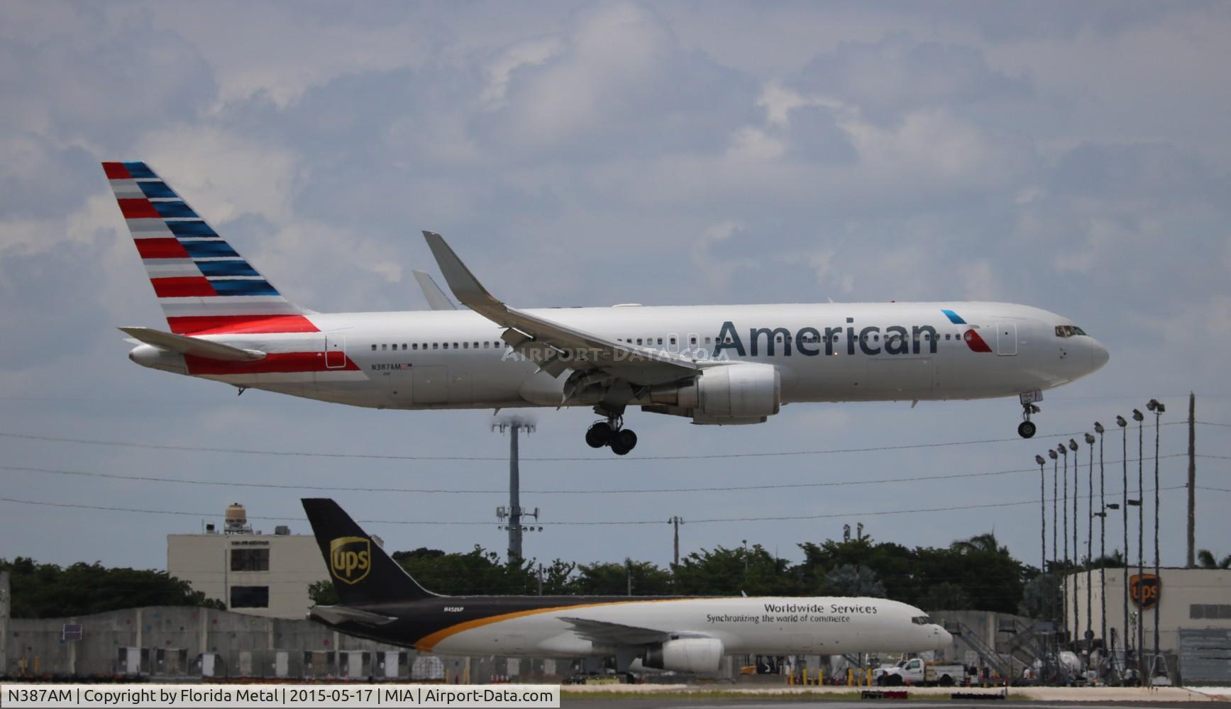 N387AM, 1994 Boeing 767-323 C/N 27184, American
