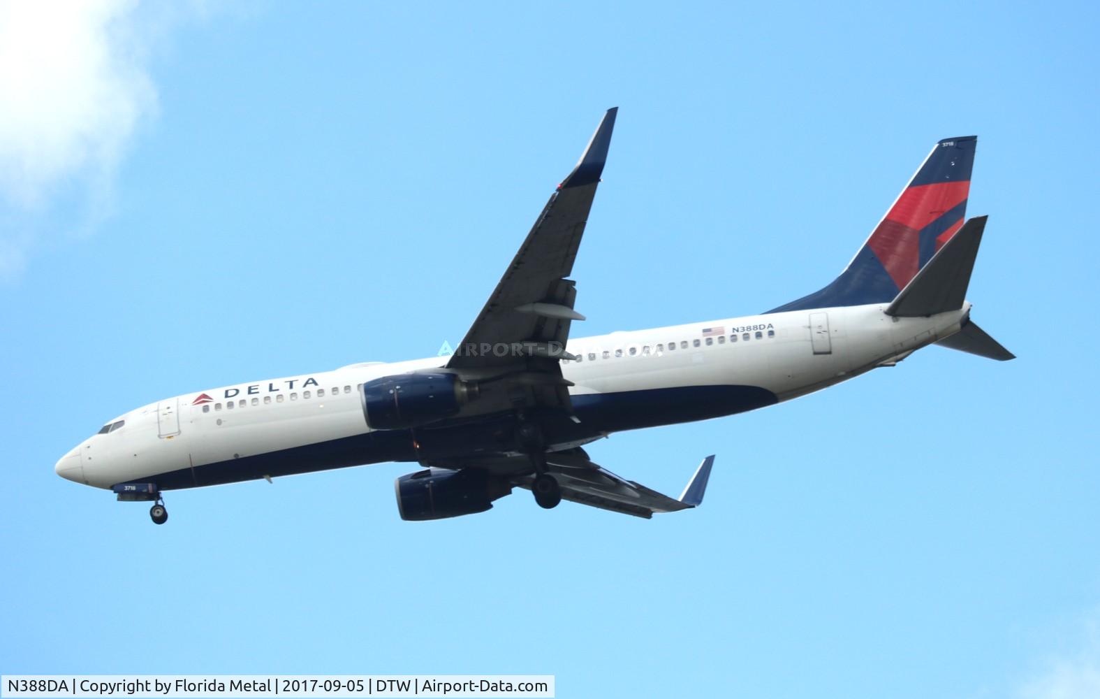 N388DA, 2000 Boeing 737-832 C/N 30375, Delta