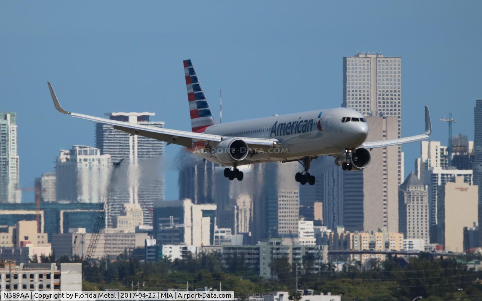 N389AA, 1994 Boeing 767-323 C/N 27449, American