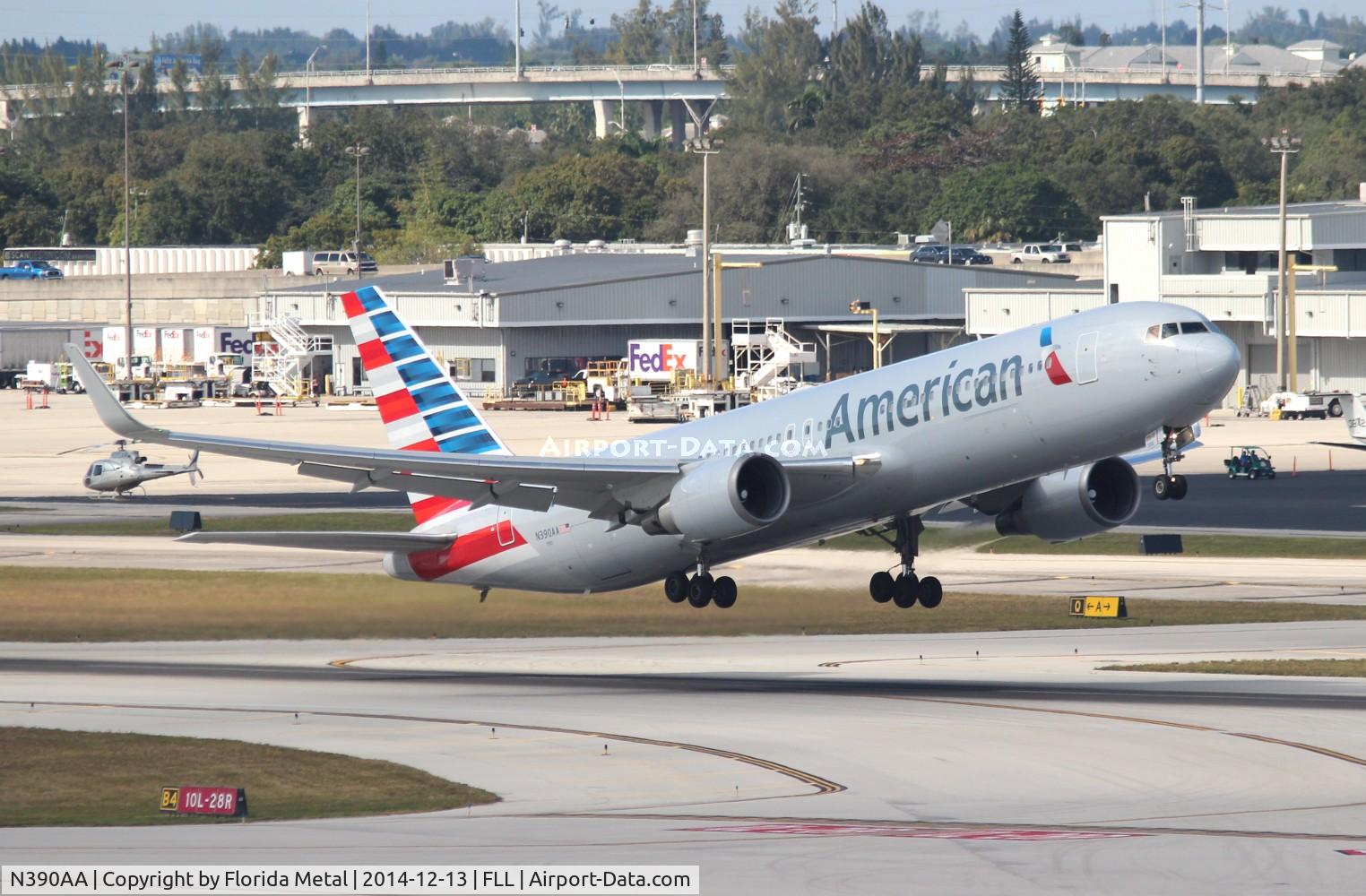 N390AA, 1995 Boeing 767-323 C/N 27450, American