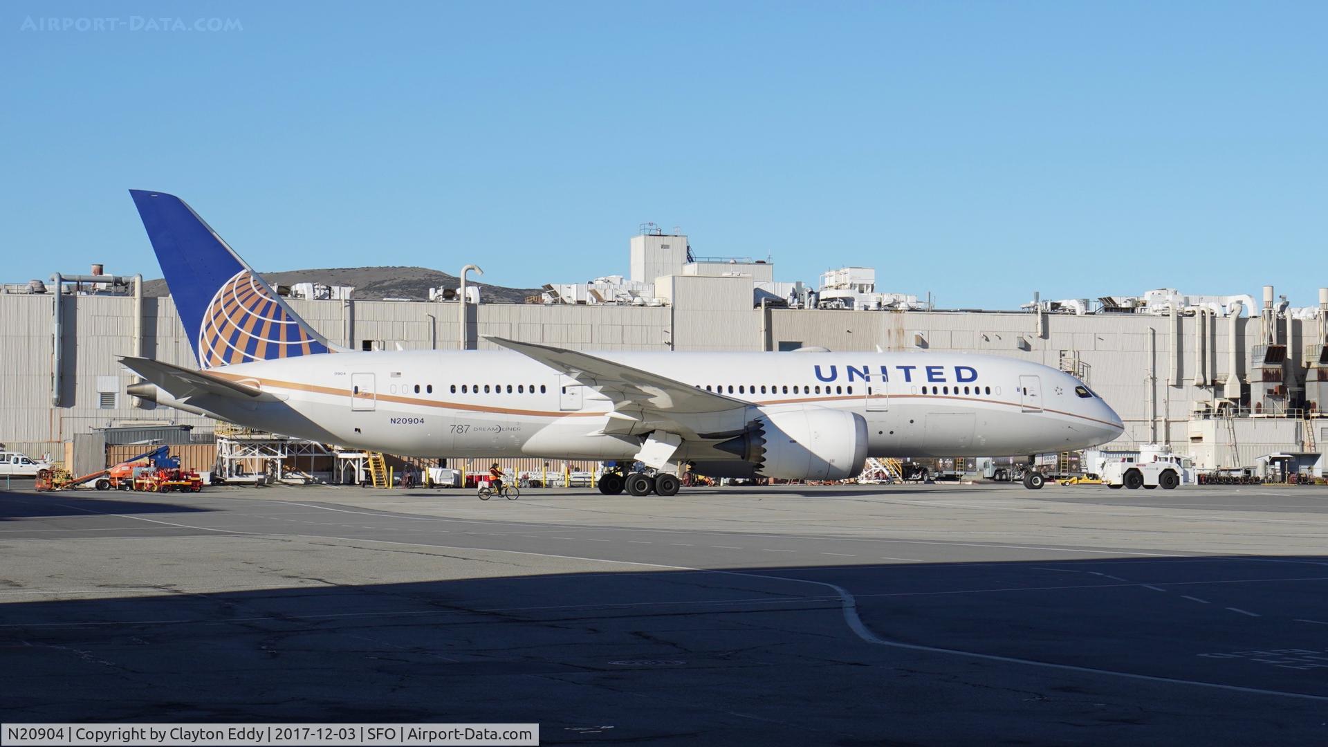N20904, 2012 Boeing 787-8 Dreamliner C/N 34824, SFO 2017.