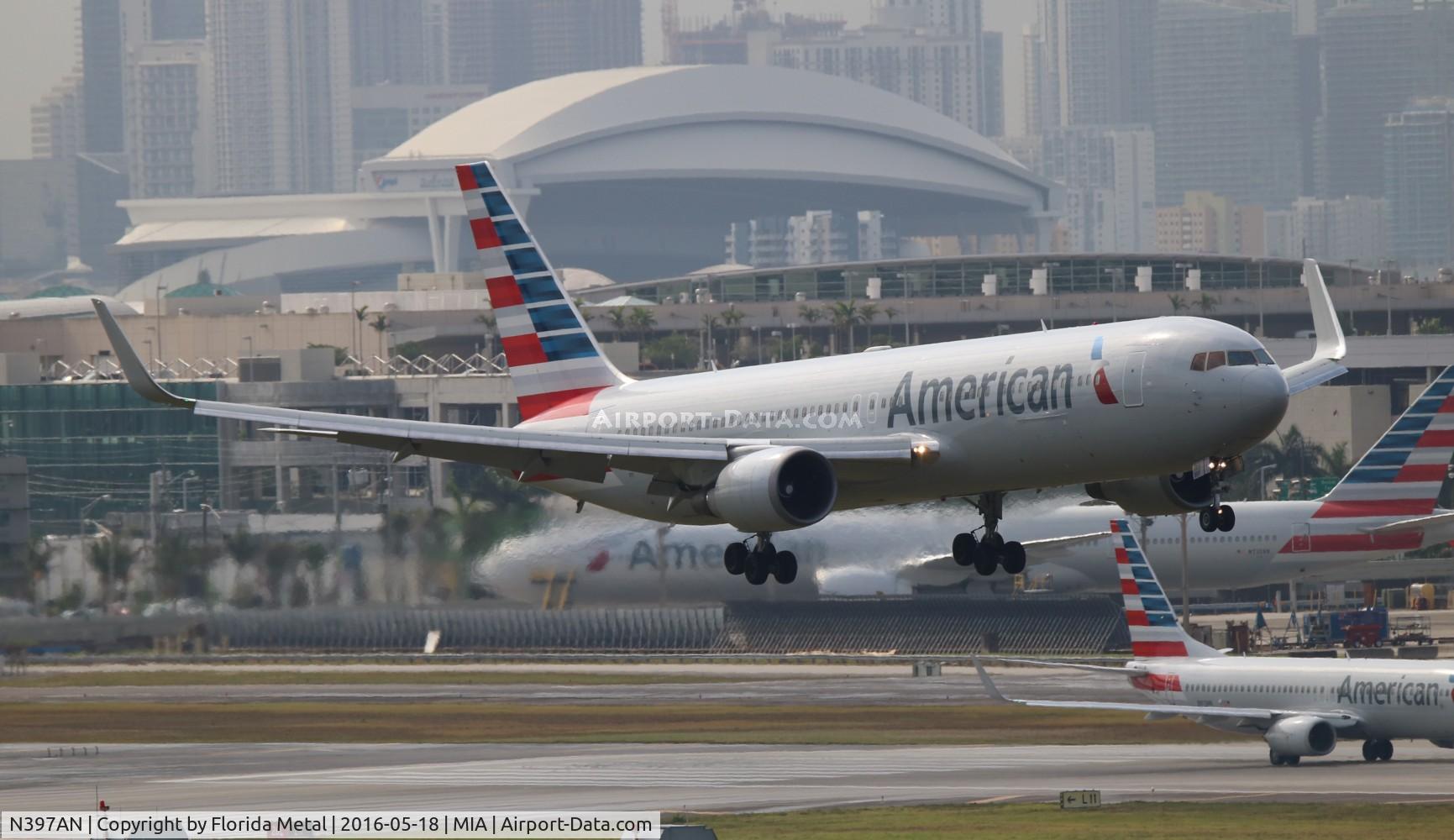 N397AN, 1999 Boeing 767-323/ER C/N 29604, American