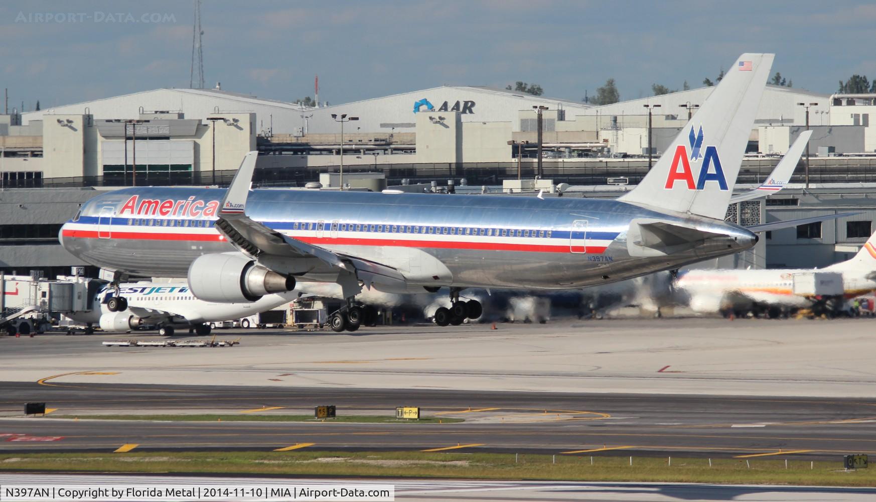 N397AN, 1999 Boeing 767-323/ER C/N 29604, American