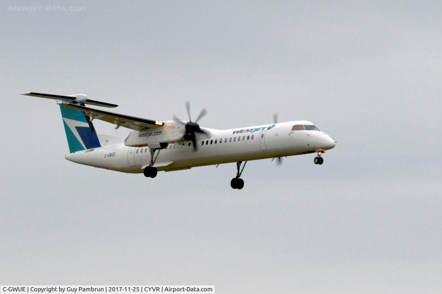 C-GWUE, 2016 Bombardier DHC-8-402Q Dash 8 C/N 4560, Landing