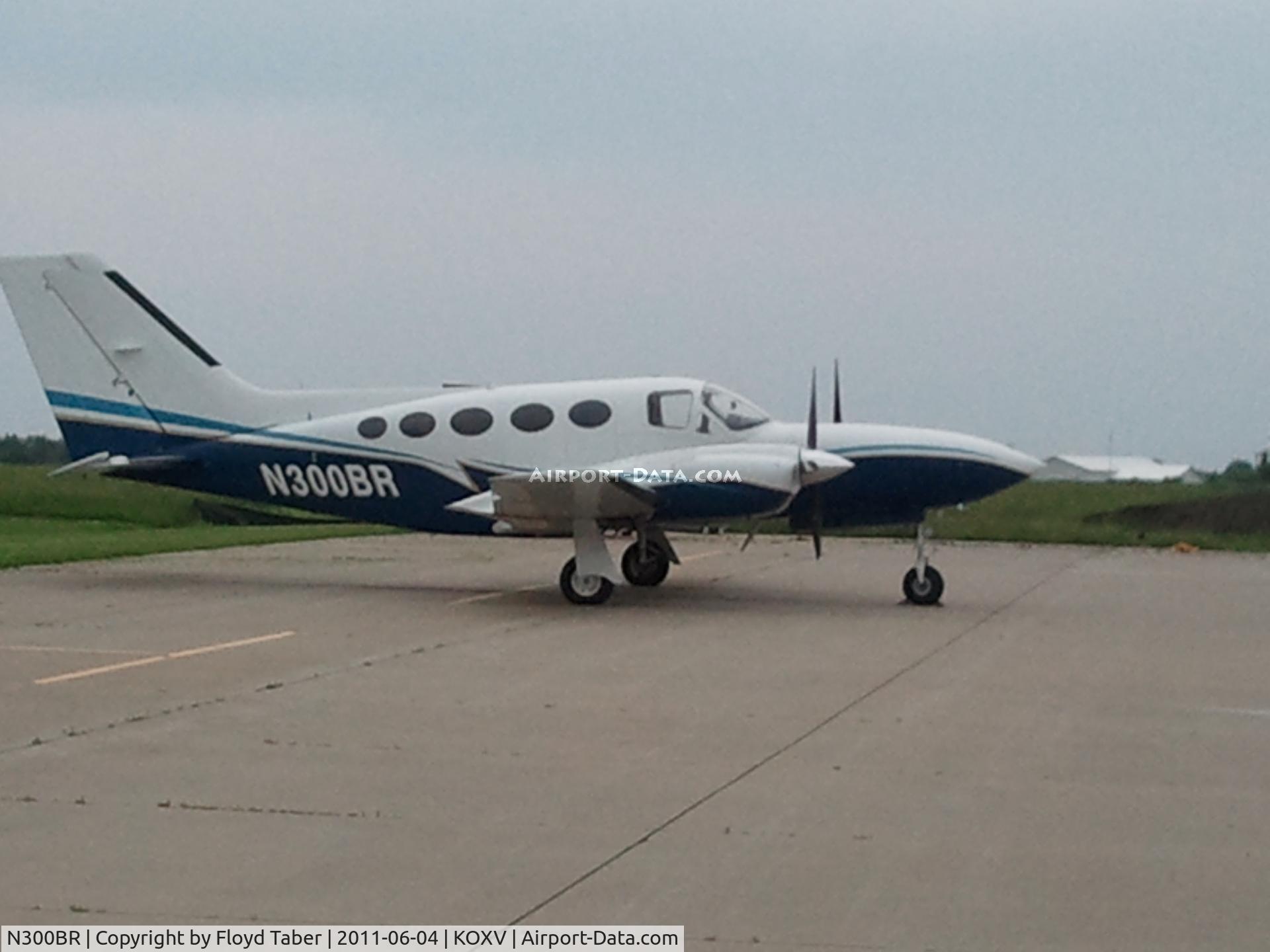 N300BR, 1978 Cessna 421C Golden Eagle C/N 421C0453, In for the races