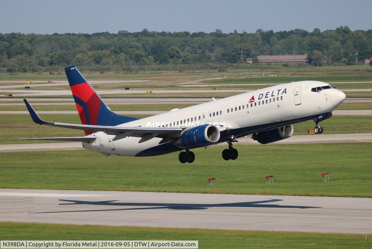 N398DA, 2000 Boeing 737-832 C/N 30774, Delta