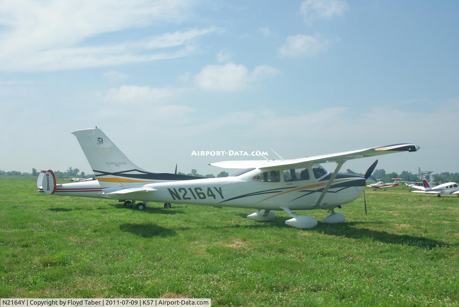 N2164Y, 2007 Cessna T182T Turbo Skylane C/N T18208685, At the Flying Wingnuts Airshow
