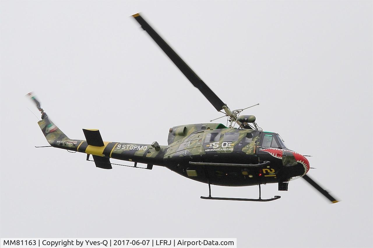 MM81163, Agusta AB-212 C/N 5820, Agusta AB-212, Short approach rwy 26, Landivisiau Naval Air Base (LFRJ) Tiger Meet 2017