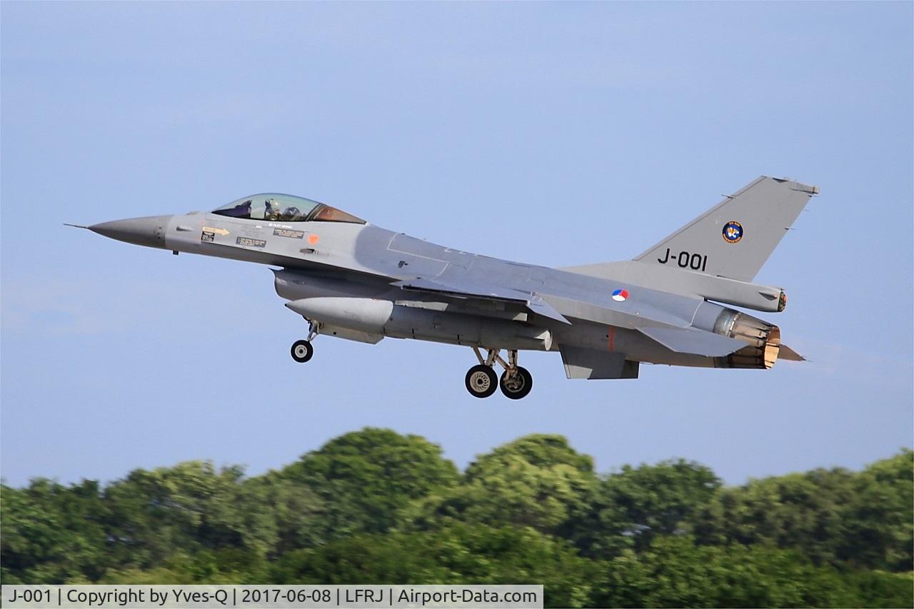 J-001, Fokker F-16AM Fighting Falcon C/N 6D-157, Fokker F-16AM Fighting Falcon, Take off rwy 26, Landivisiau Naval Air Base (LFRJ) Tiger Meet 2017
