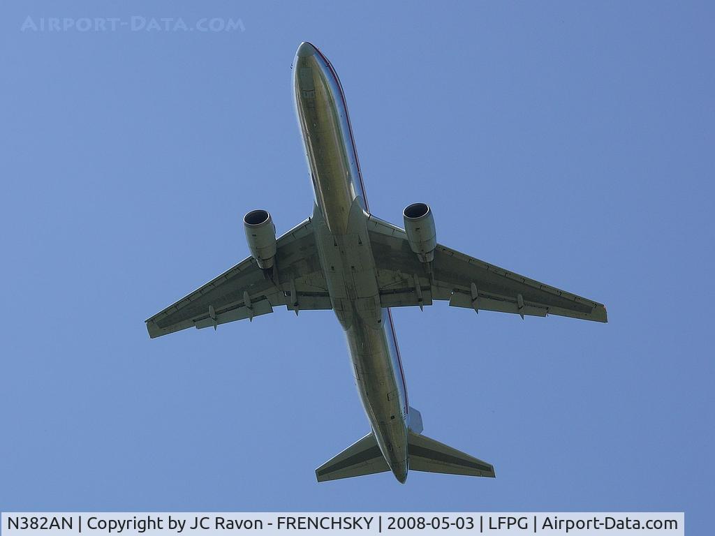 N382AN, 1993 Boeing 767-323/ER C/N 25451, American Airlines take off