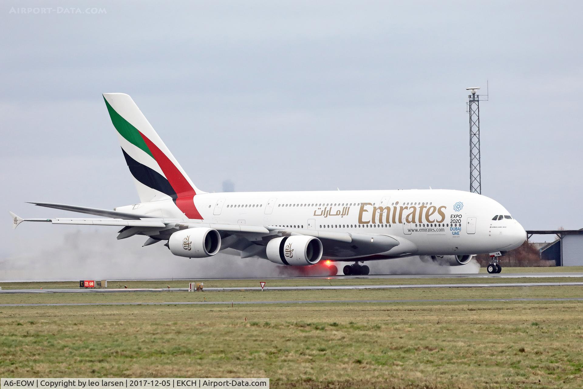A6-EOW, 2015 Airbus A380-861 C/N 207, Copenhagen 5.12.2017 with reverse on inner
engines