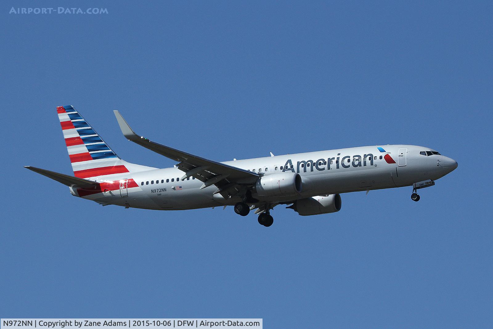 N972NN, 2015 Boeing 737-823 C/N 33334, Arriving at DFW Airport