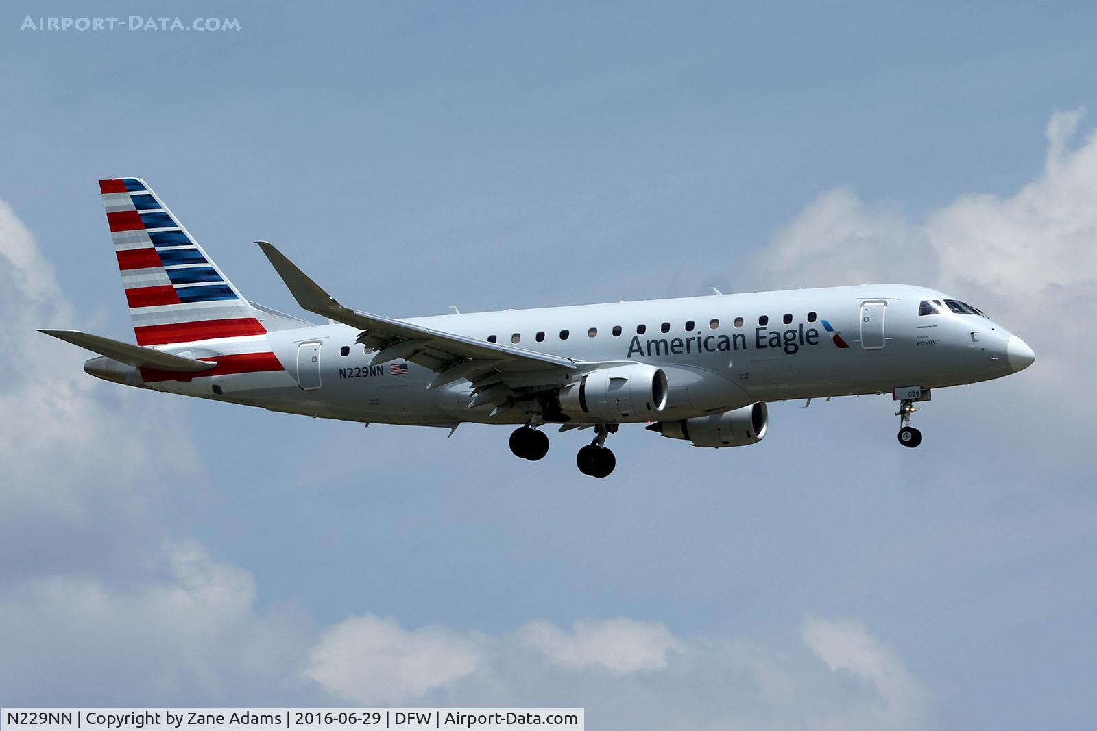 N229NN, 2016 Embraer 175LR (ERJ-170-200LR) C/N 17000547, Arriving at DFW Airport