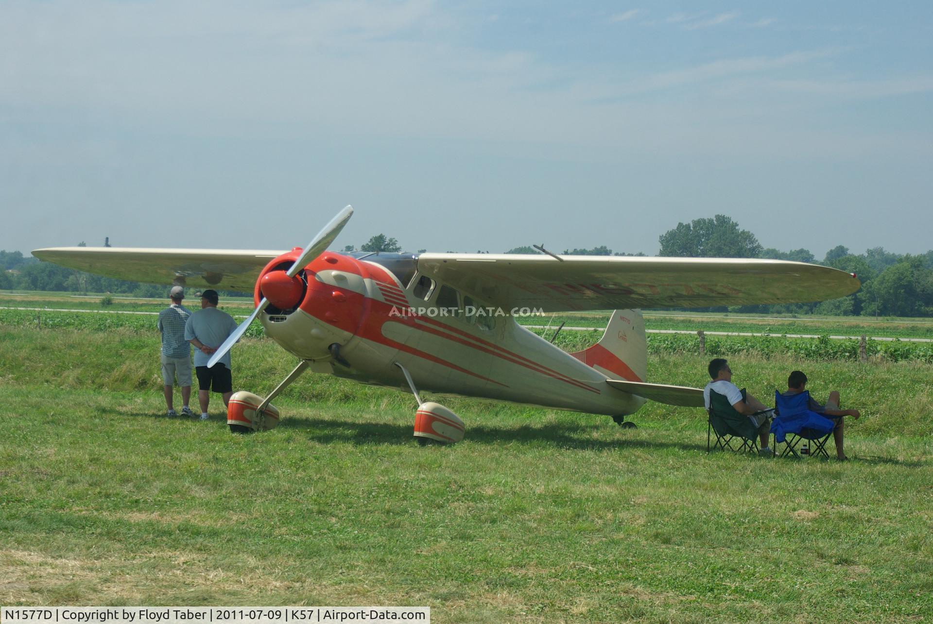 N1577D, 1952 Cessna 195 C/N 7799, At the Flying Wingnuts Airshow