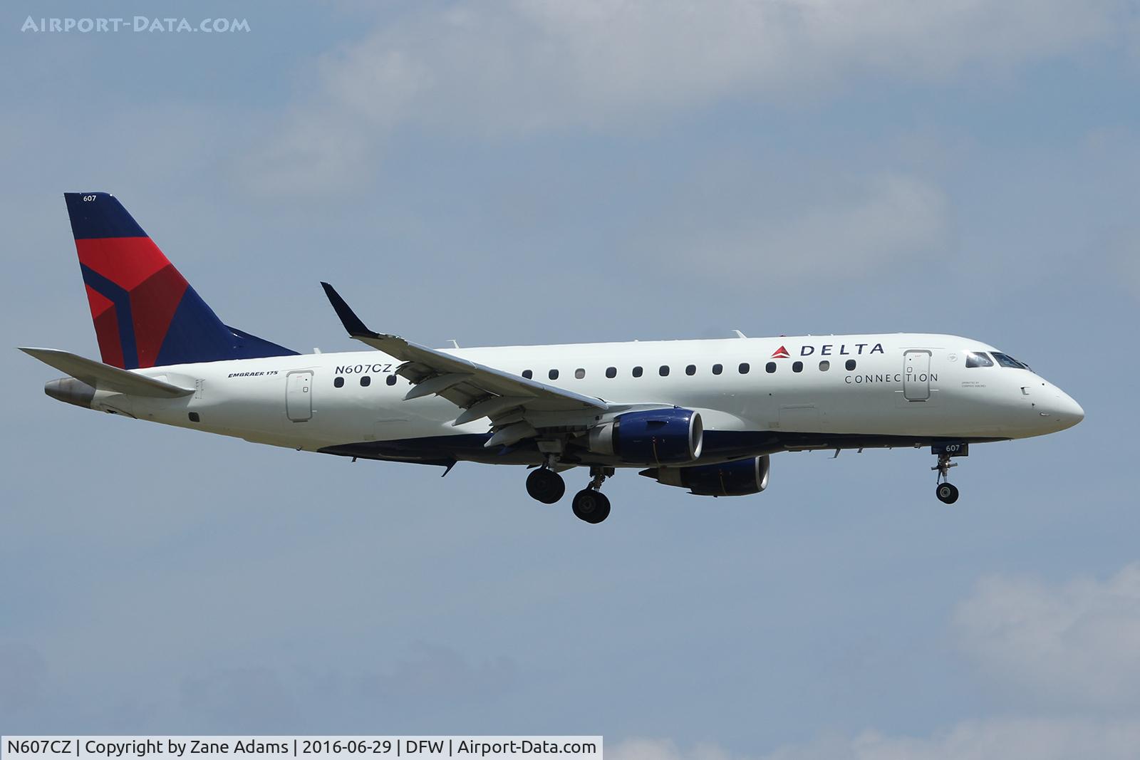 N607CZ, 2007 Embraer 170SU (ERJ-170-100SU) C/N 17000192, Arriving at DFW Airport
