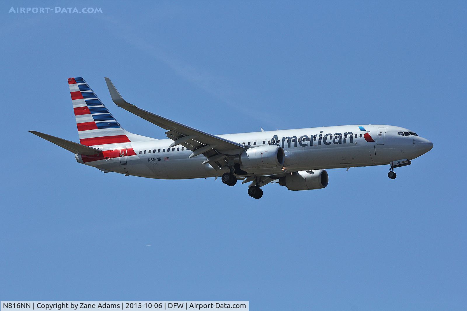 N816NN, 2009 Boeing 737-823 C/N 31081, Arriving at DFW Airport
