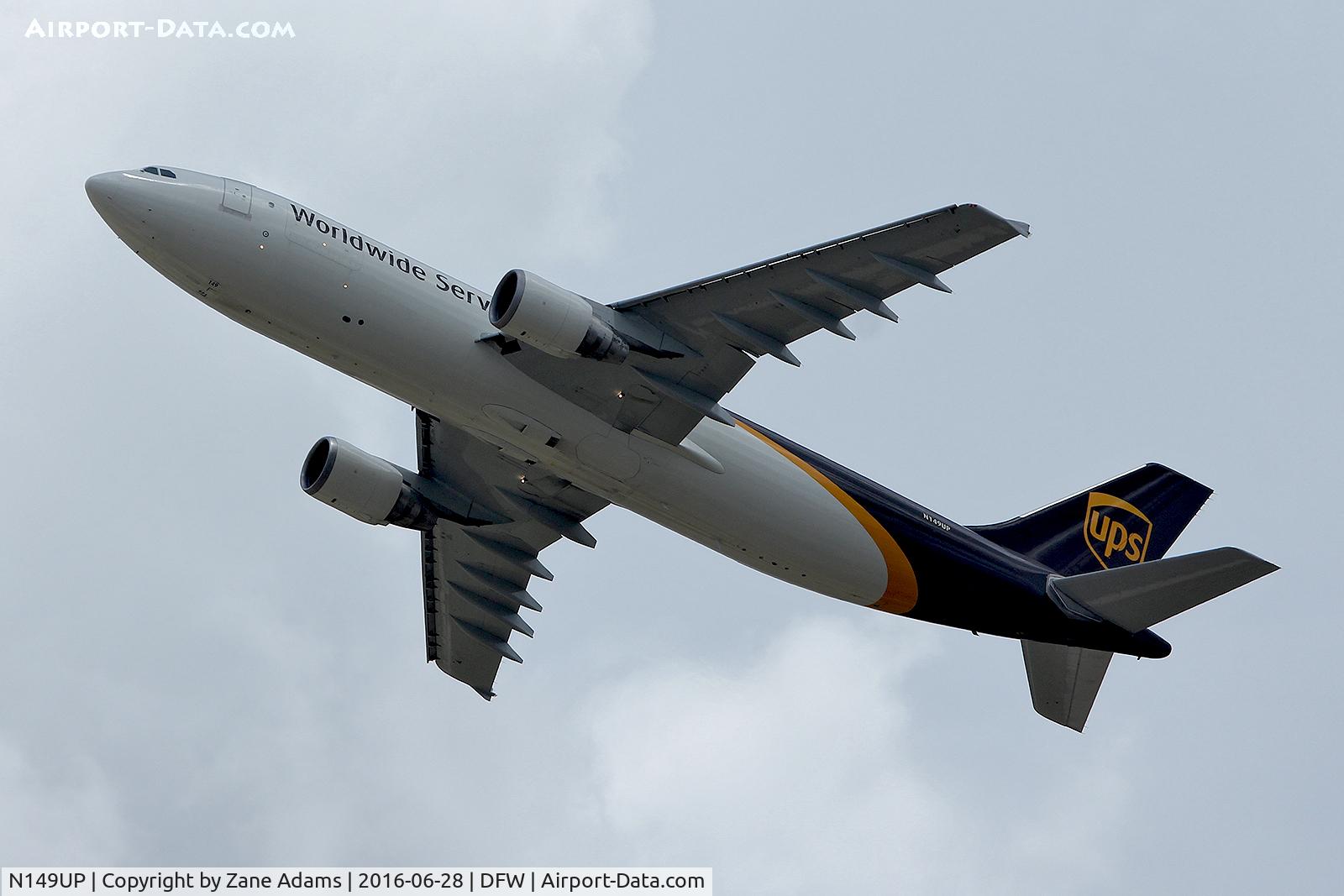 N149UP, 2003 Airbus A300F4-622R C/N 832, Departing DFW Airport