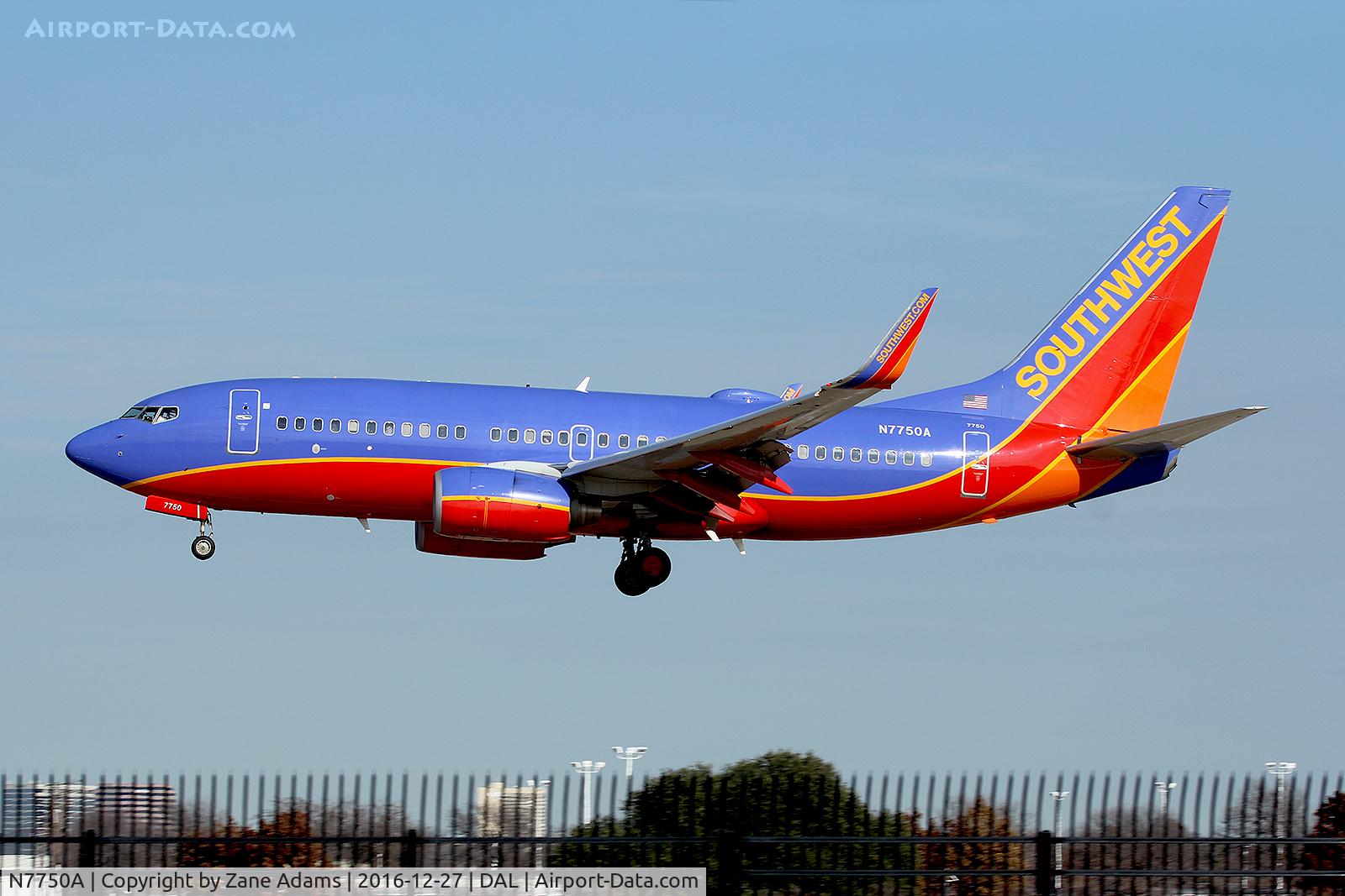 N7750A, 2008 Boeing 737-7BD C/N 36716, Arriving at Dallas Love Field