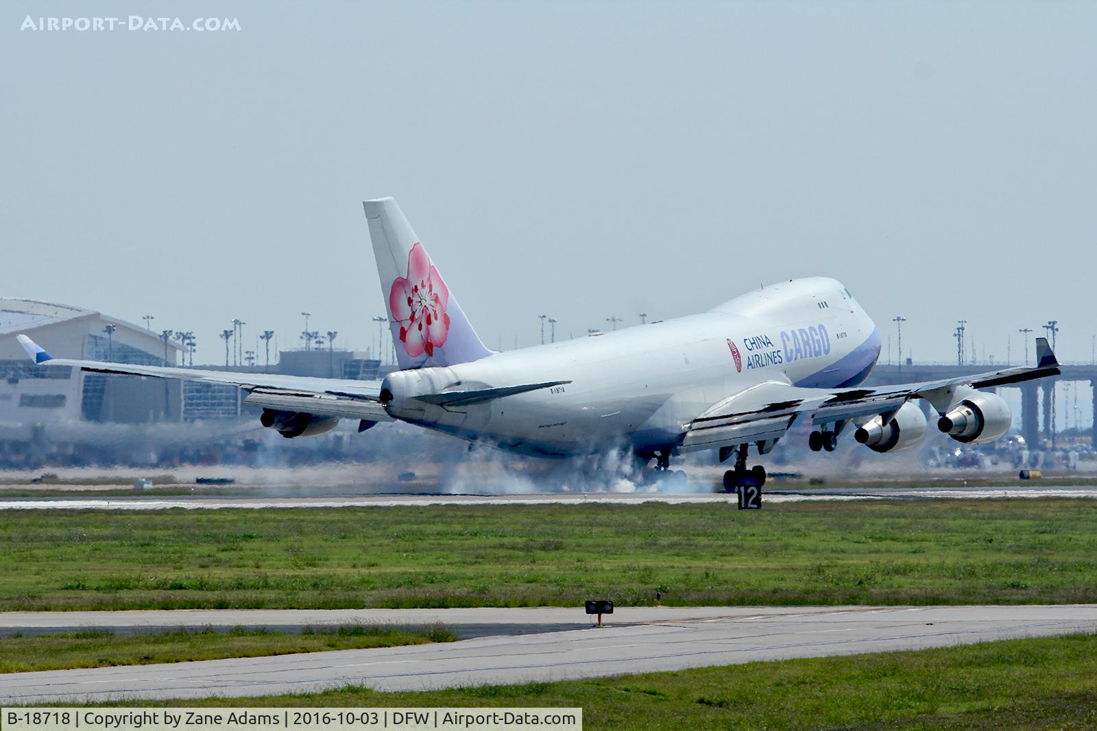 B-18718, Boeing 747-409F/SCD C/N 30770, Arriving at DFW Airport