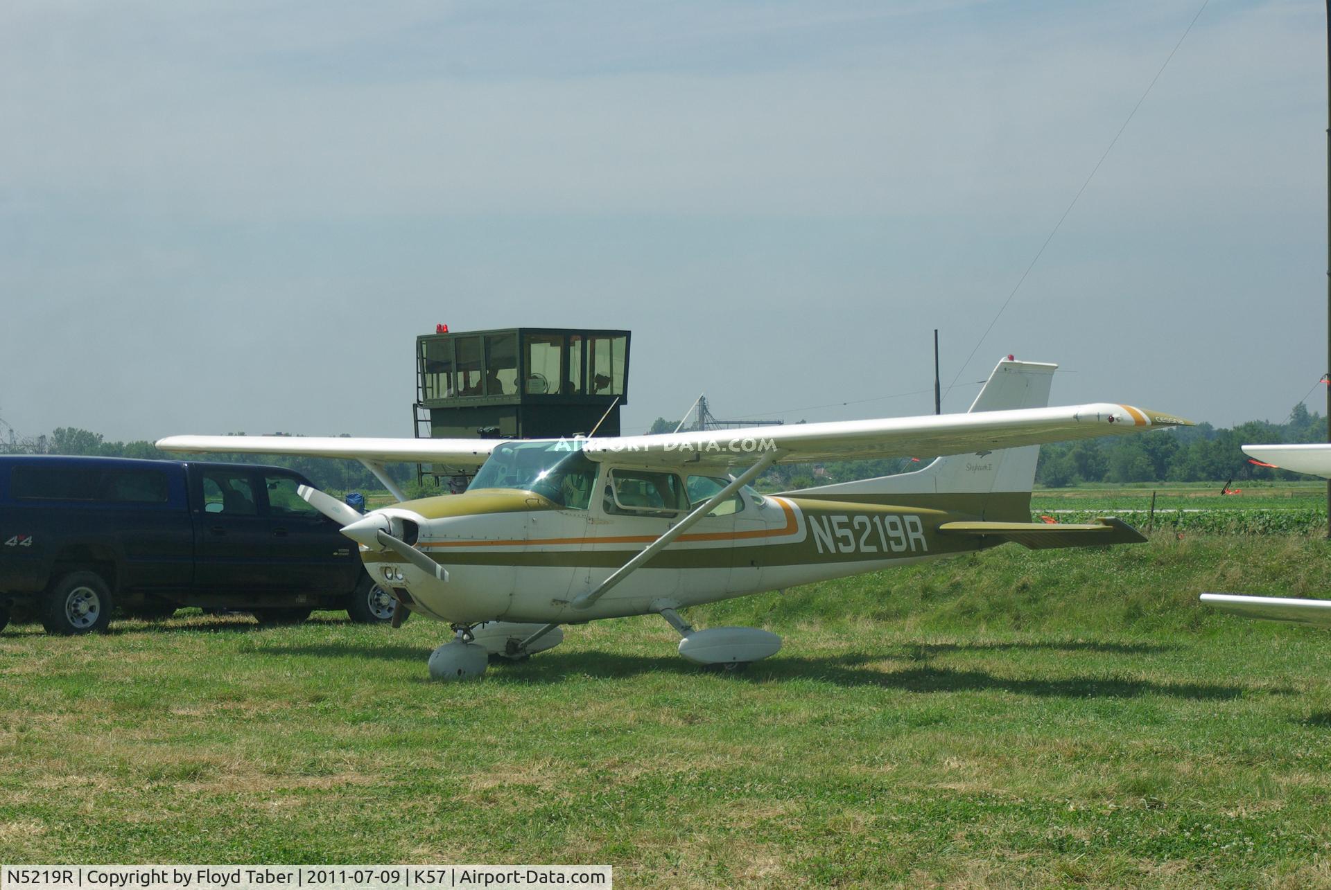 N5219R, 1974 Cessna 172M C/N 17263433, At the Flying Wingnuts Airshow