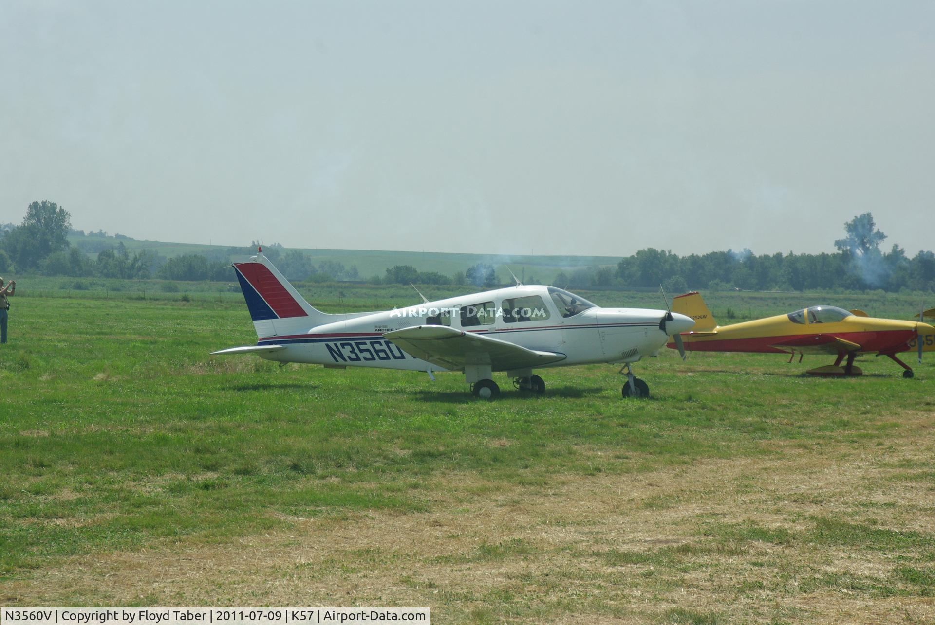 N3560V, 1979 Piper PA-28-181 C/N 28-8090182, At the Flying Wingnuts Airshow