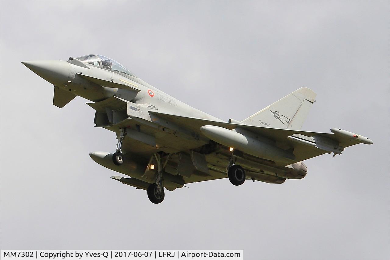 MM7302, Eurofighter EF-2000 Typhoon S C/N IS034, Eurofighter EF-2000 Typhoon S, Short approach rwy 26, Landivisiau Naval Air Base (LFRJ) Tiger Meet 2017