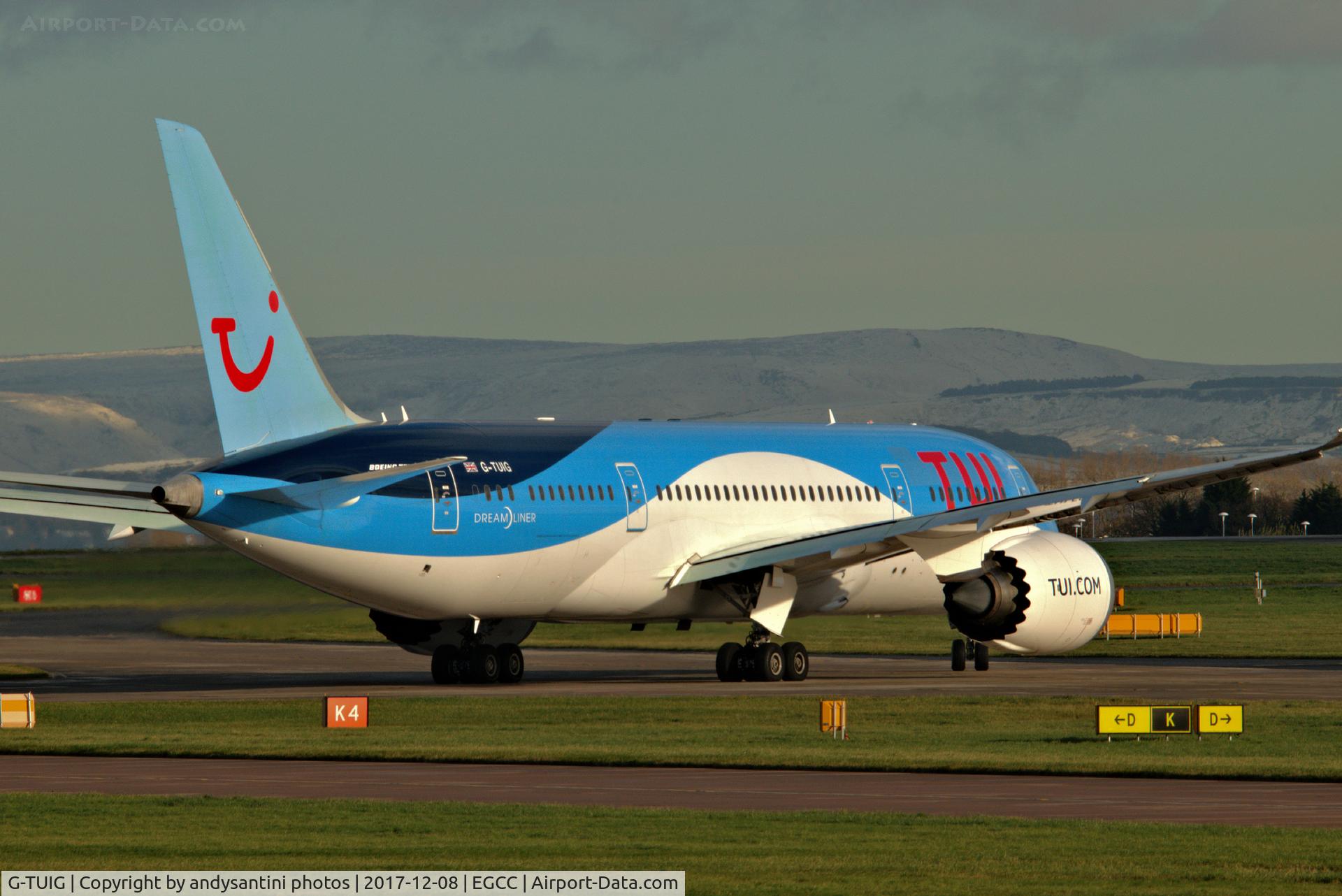 G-TUIG, 2015 Boeing 787-8 Dreamliner C/N 36426, taxing out for take off