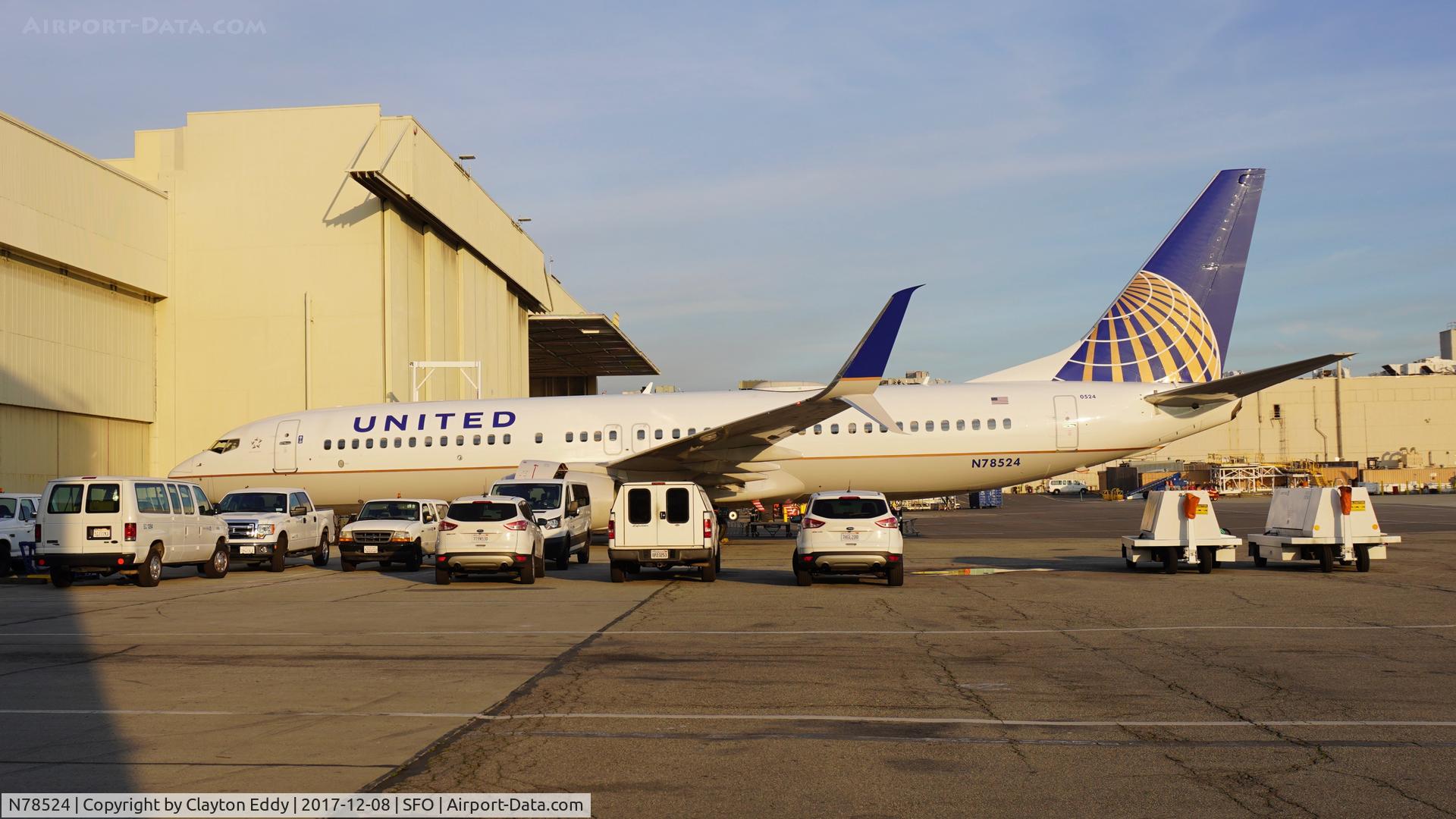 N78524, 2010 Boeing 737-824 C/N 31642, SFO 2017.