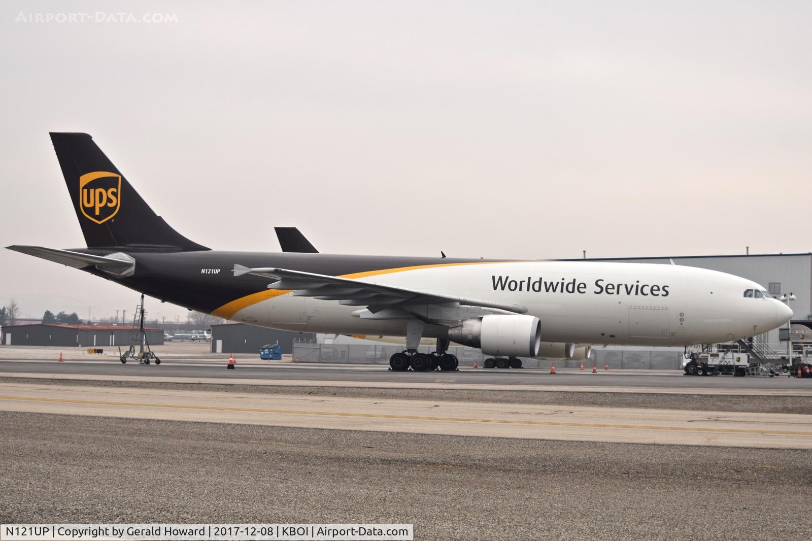 N121UP, 2000 Airbus A300F4-622R C/N 0806, Parked at the UPS ramp.