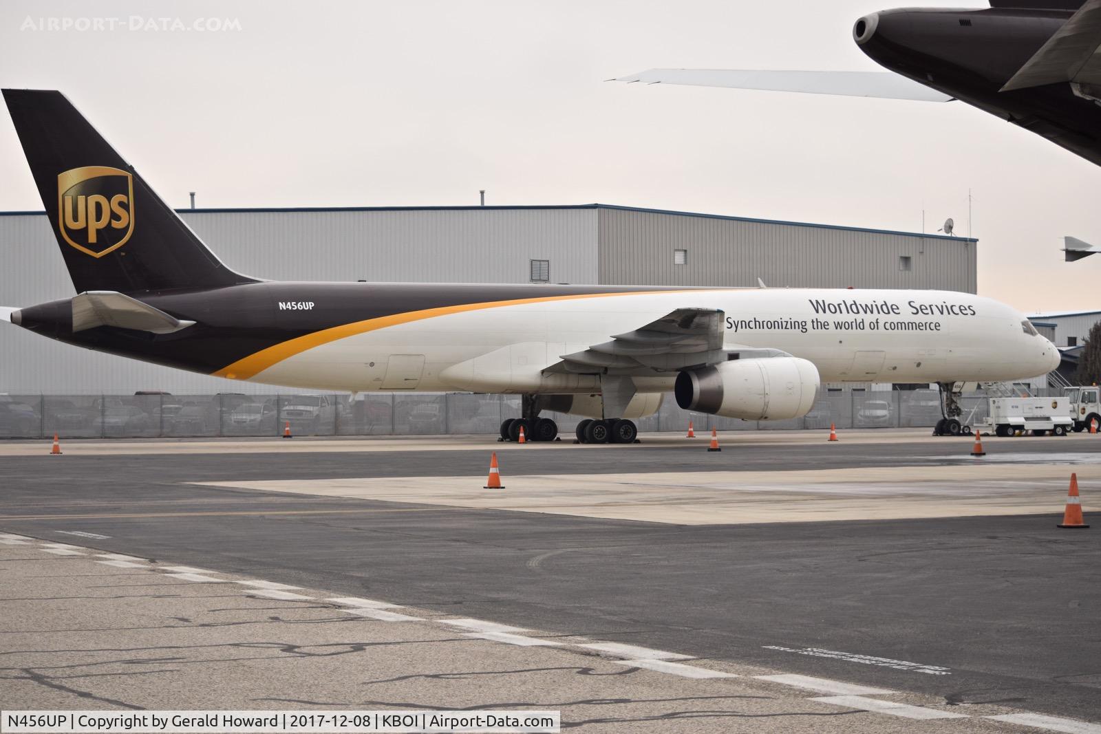 N456UP, 1996 Boeing 757-24APF C/N 25477, On the UPS ramp.