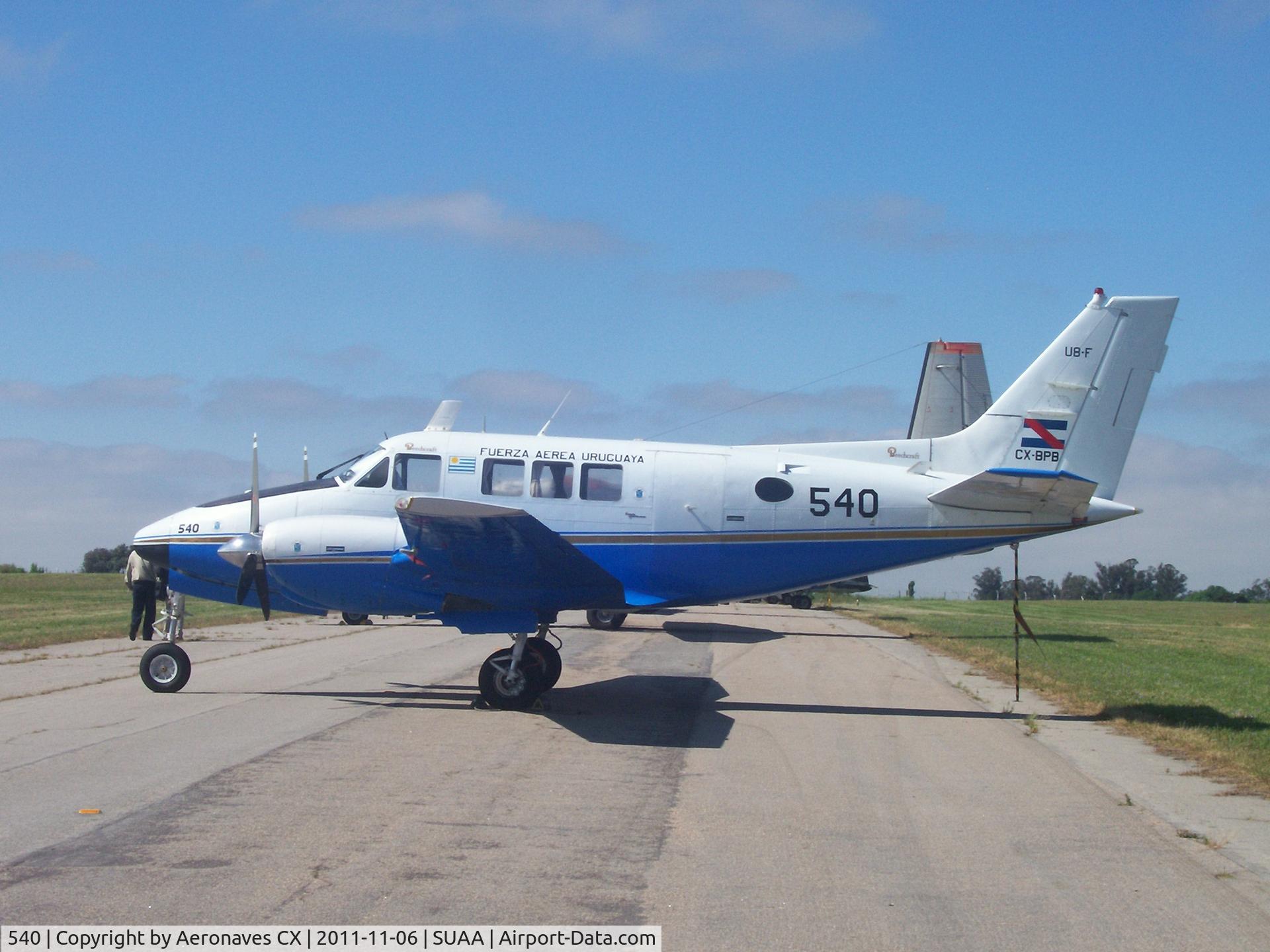 540, Beech A65-80 Queen Air Queen Air C/N LC-325, En plataforma Aeropuerto Int. Angel S. Adami - 2011