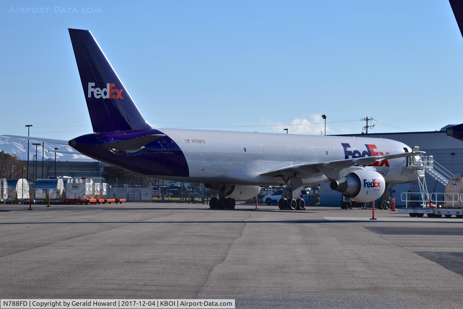 N788FD, 1992 Boeing 757-222 (SF) C/N 26686, Parked on the Fed Ex ramp.