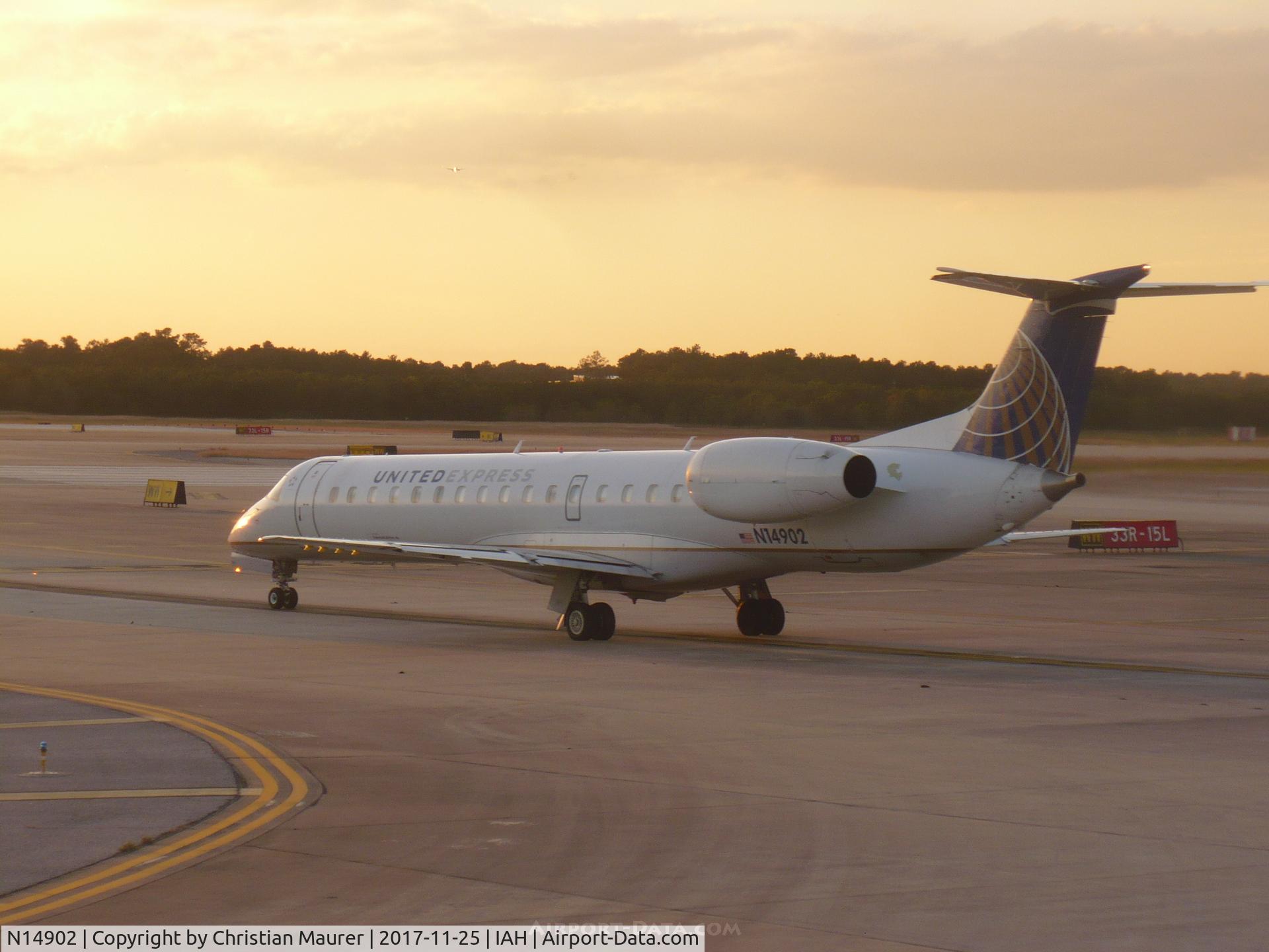 N14902, 2001 Embraer ERJ-145LR (EMB-145LR) C/N 145496, ERJ-145LR