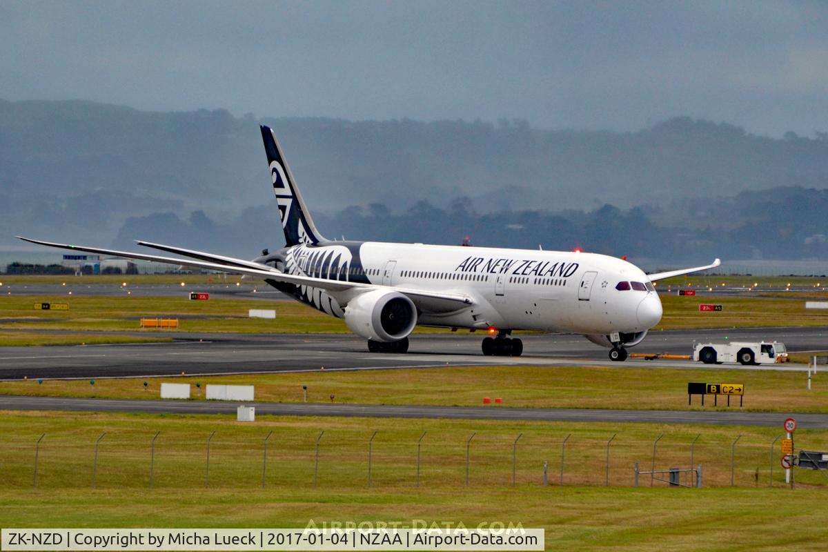 ZK-NZD, 2013 Boeing 787-9 Dreamliner C/N 41989, At Auckland