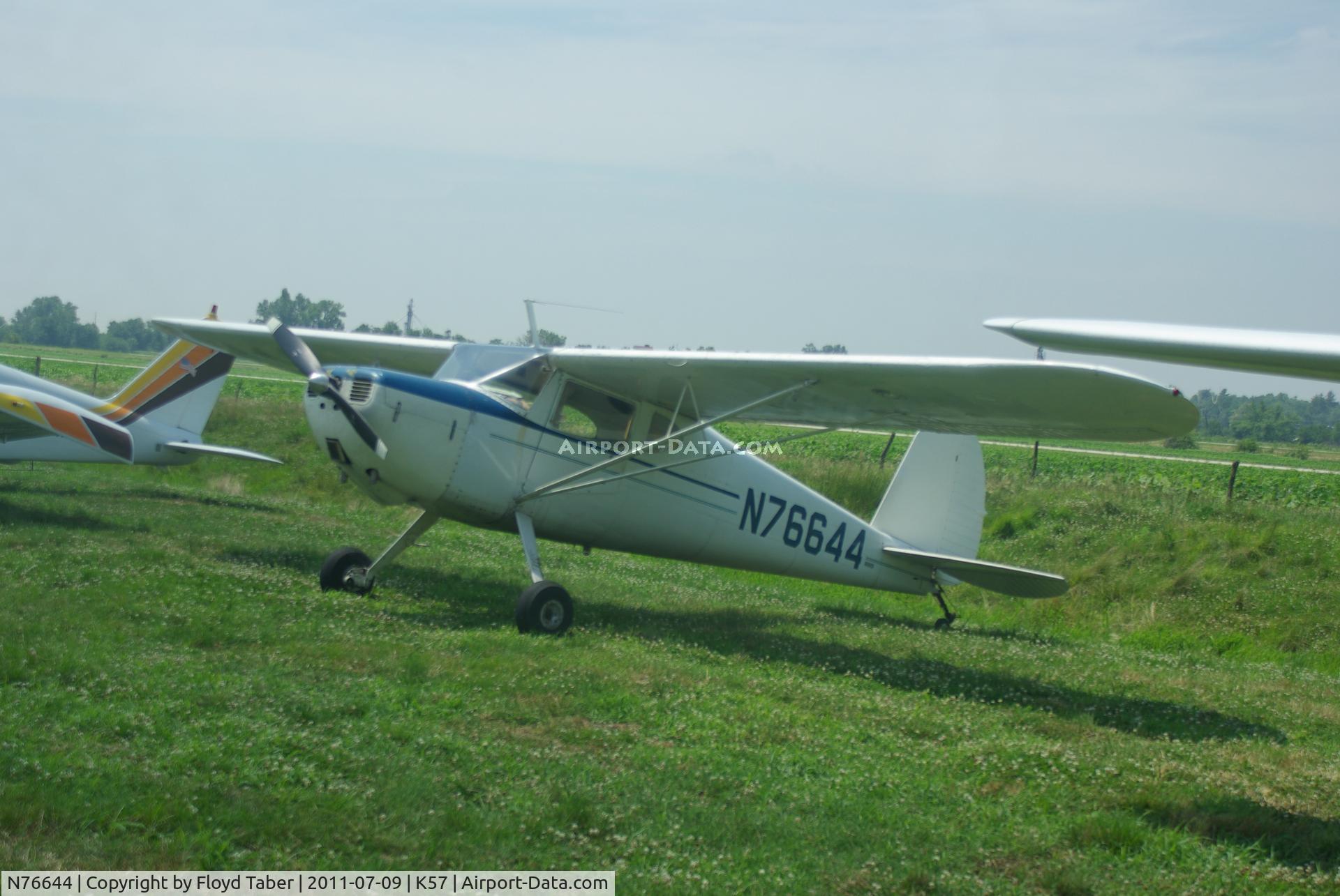 N76644, 1946 Cessna 140 C/N 11084, At the Flying Wingnuts Airshow in Tarkio Missouri