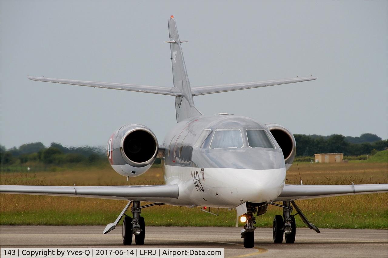 143, 1979 Dassault Falcon 10MER C/N 143, Dassault Falcon 10 MER, Taxiing, Landivisiau Naval Air Base (LFRJ)