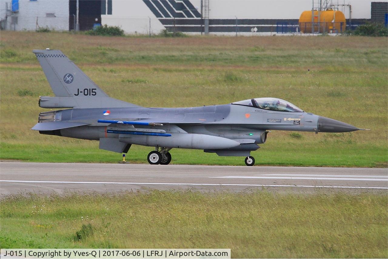 J-015, 1991 Fokker F-16A Fighting Falcon C/N 6D-171, Fokker F-16A Fighting Falcon, Taxiing to flight line, Landivisiau Naval Air Base (LFRJ) Tiger Meet 2017