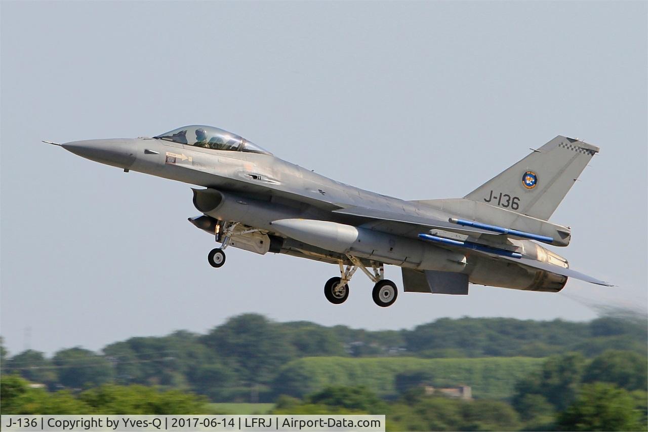 J-136, Fokker F-16AM Fighting Falcon C/N 6D-126, Fokker F-16AM Fighting Falcon, Take off rwy 26, Landivisiau Naval Air Base (LFRJ) Tiger Meet 2017