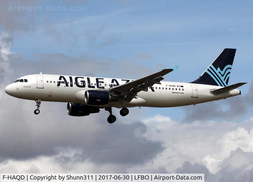 F-HAQD, 2011 Airbus A320-214 C/N 4767, Landing rwy 32L