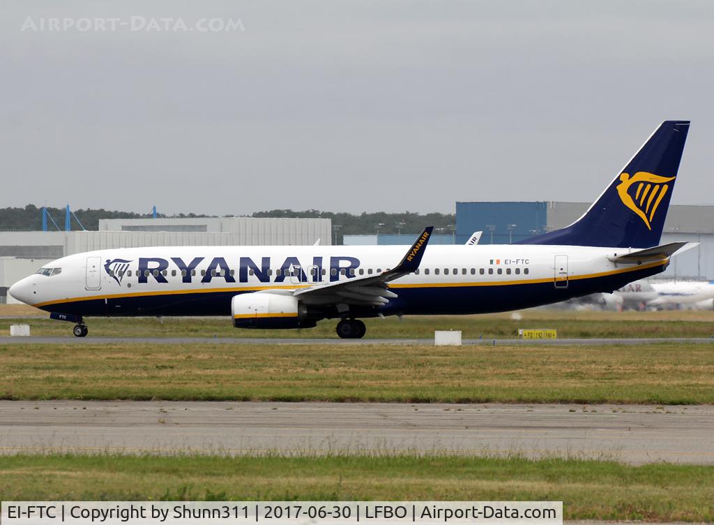 EI-FTC, 2016 Boeing 737-8AS C/N 44753, Lining up rwy 32R for departure from sierra 2