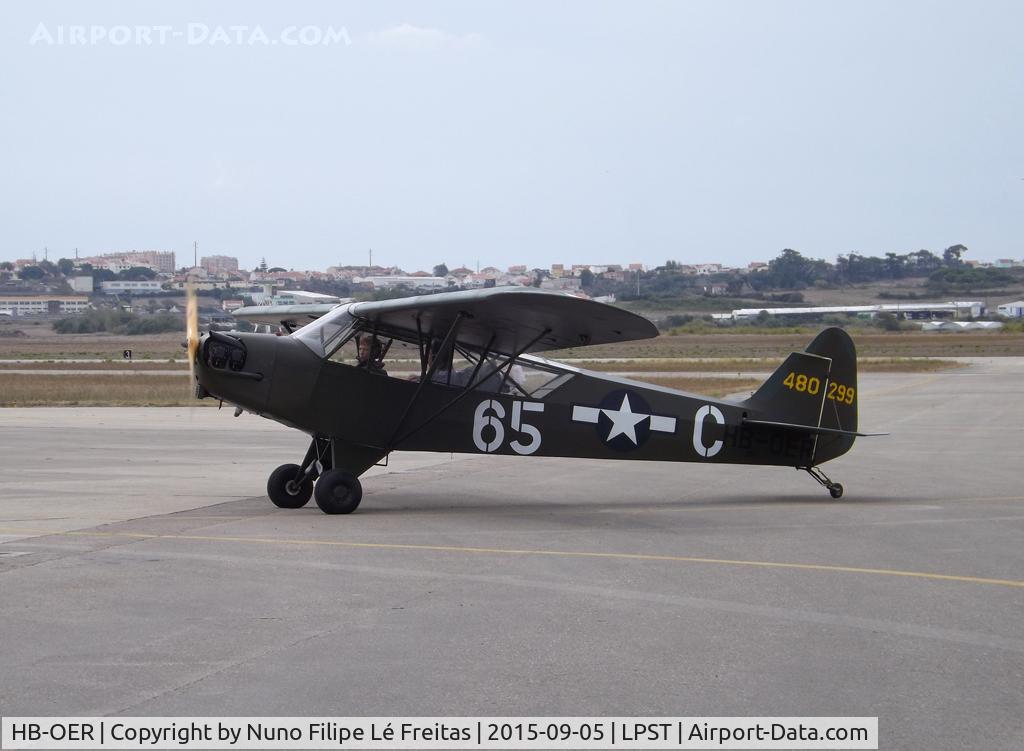 HB-OER, 1944 Piper L-4J Grasshopper (J3C-65D) C/N 12595, Taxying.