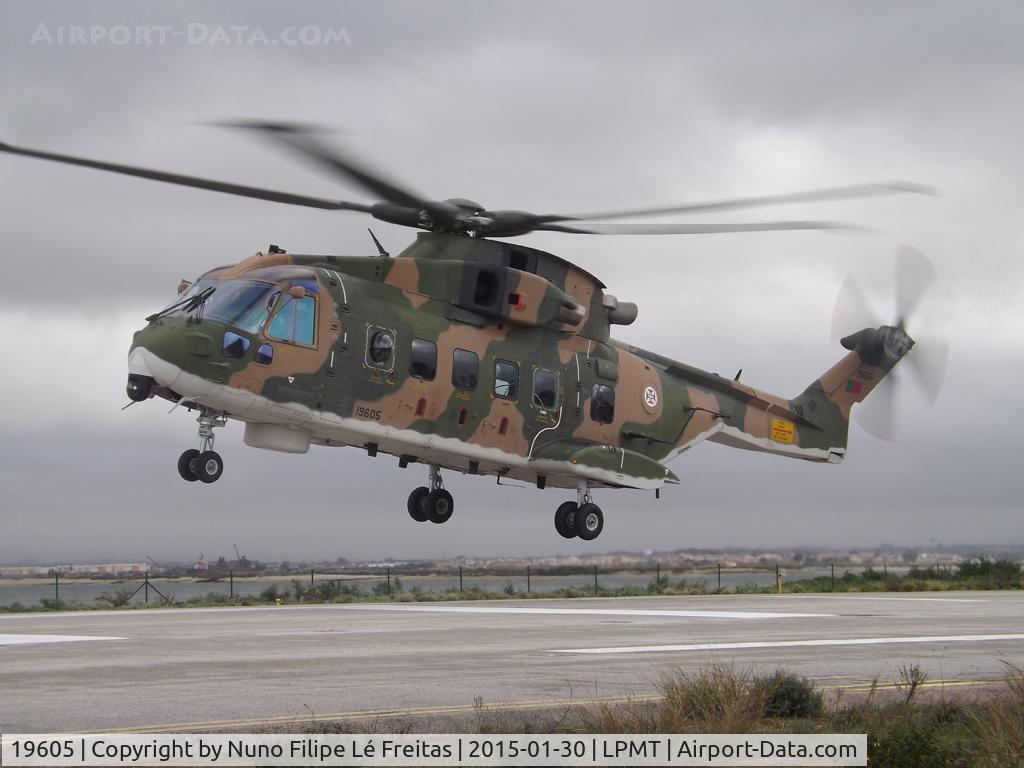 19605, 2005 AgustaWestland EH-101 Merlin Mk.514 C/N 50126, Taking-off.