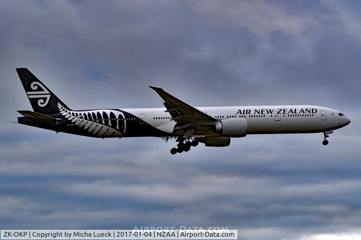 ZK-OKP, 2011 Boeing 777-306/ER C/N 39041, At Auckland