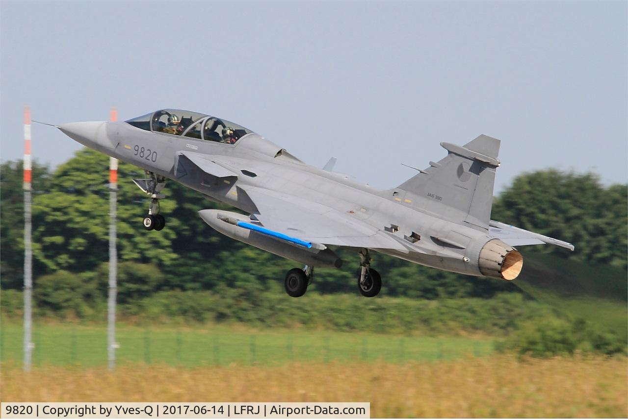 9820, 2005 Saab JAS-39D Gripen C/N 39820, Saab JAS-39D Gripen, Take off rwy 26, Landivisiau Naval Air Base (LFRJ) Tiger Meet 2017