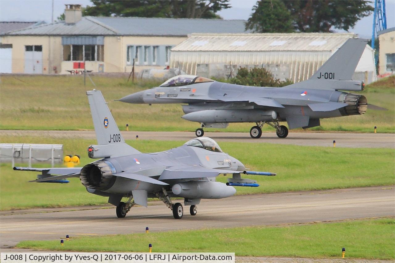 J-008, General Dynamics F-16AM Fighting Falcon C/N 6D-164, Fokker F-16AM Fighting Falcon, Taxiing to flight line, Landivisiau Naval Air Base (LFRJ) Tiger Meet 2017