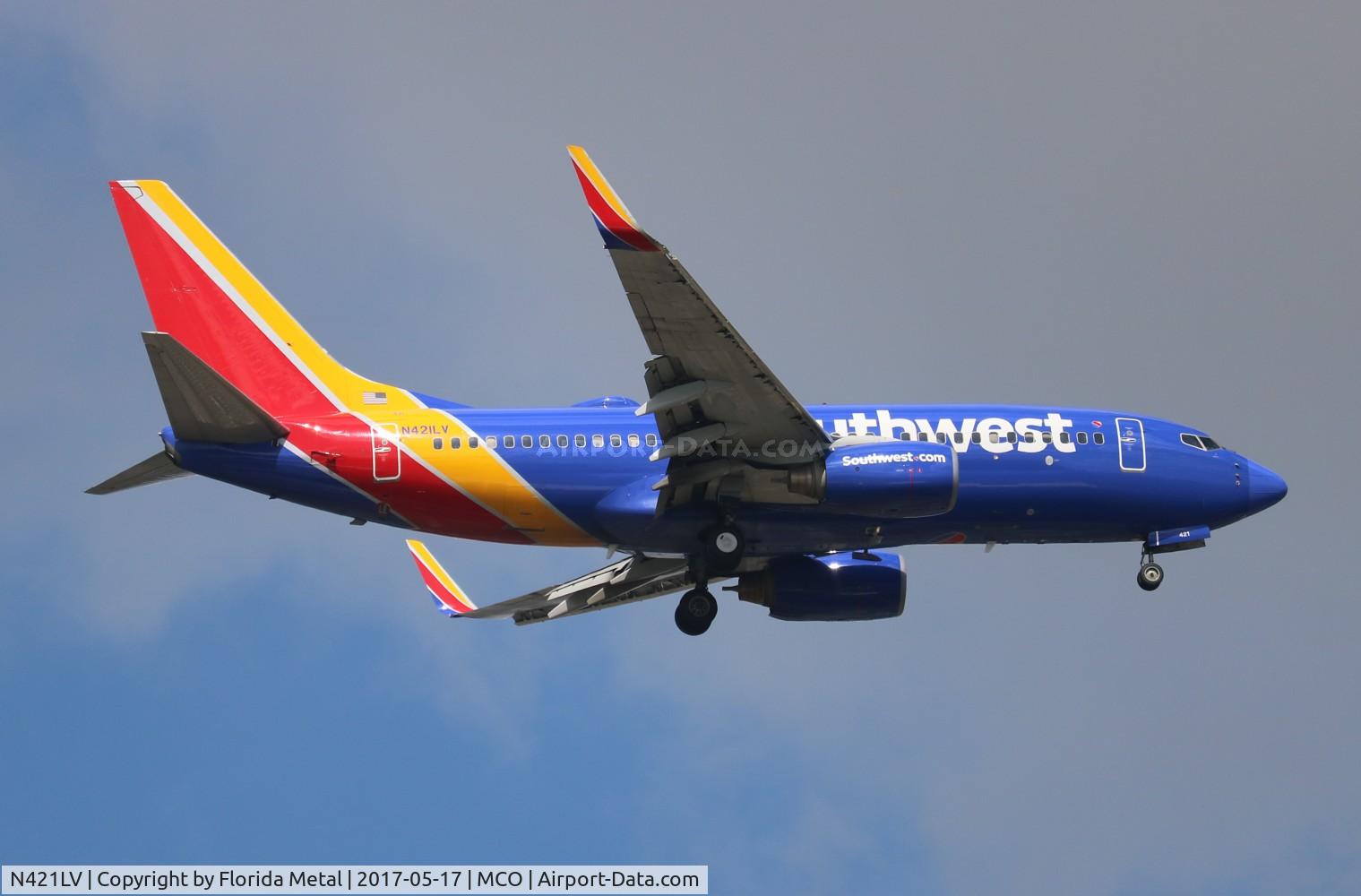 N421LV, 2001 Boeing 737-7H4 C/N 32452, Southwest