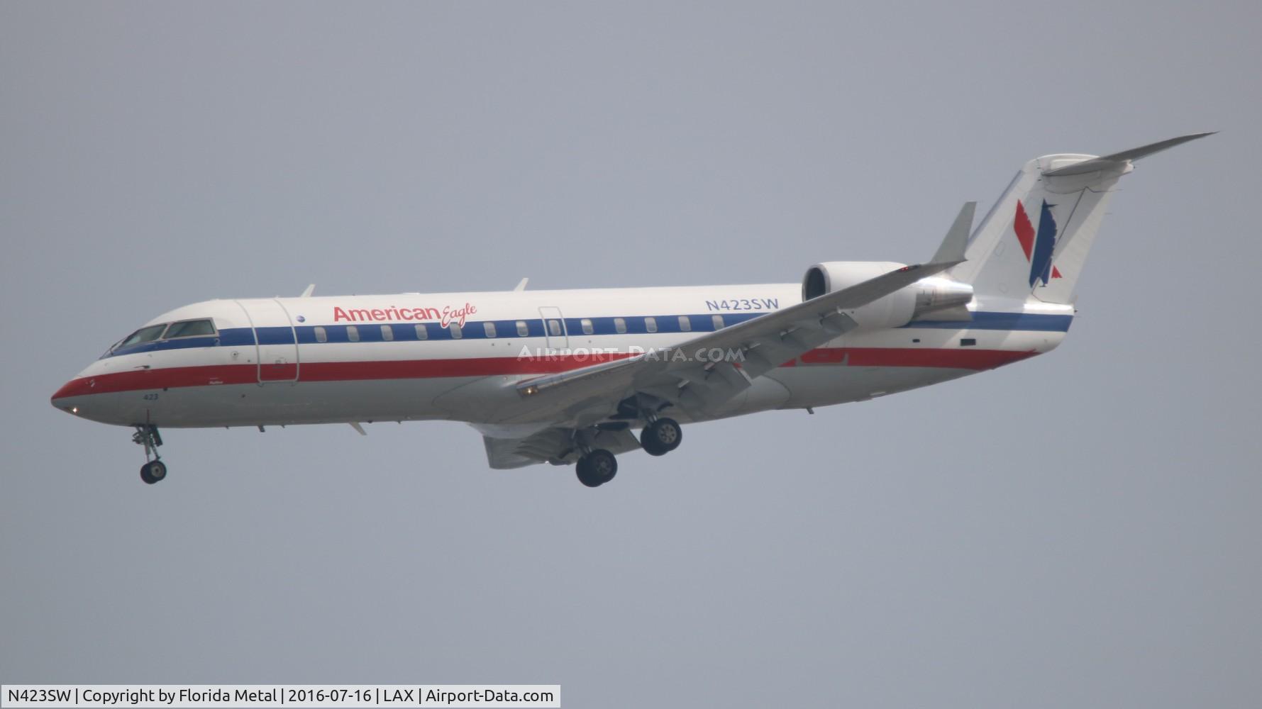 N423SW, 2000 Bombardier CRJ-200LR (CL-600-2B19) C/N 7456, American Eagle